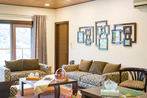 Lakeview Manor | Stunning 3-BHK Lakeside Getaway With Balconies & A Garden – 3 bedroom villa in Bhimtal, Uttarakhand