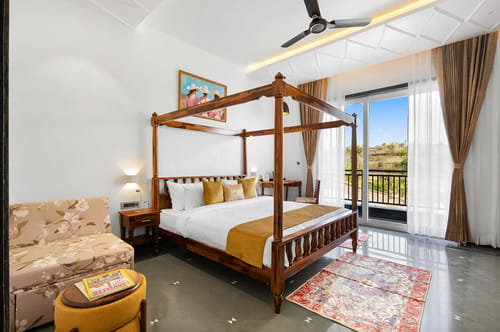 Godan Terra Estate | 10-BHK Riverside Retreat with Pool, Garden, Elevated Gazebo in Nature & Mountain Views – 10 bedroom villa in Udaipur, Rajasthan