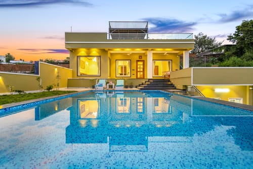 Lakemount | 2-BHK Getaway with Private Pool, Open-Air Gazebo & Terrace At Fatehsagar Lake – 2 bedroom villa in Udaipur, Rajasthan