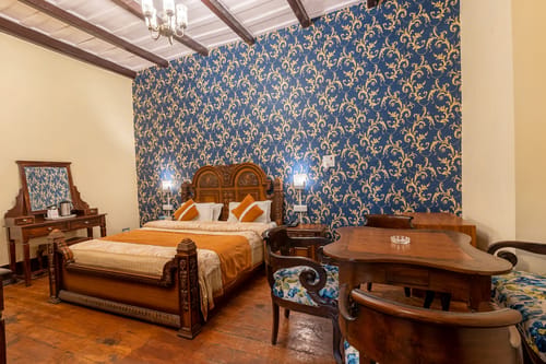 The Hive Cottage | Serene 9-Rooms Hillside Resort With Suites, Restaurant, & Outdoor Seating | Ample Parking – 9 bedroom villa in Nainital, Uttarakhand