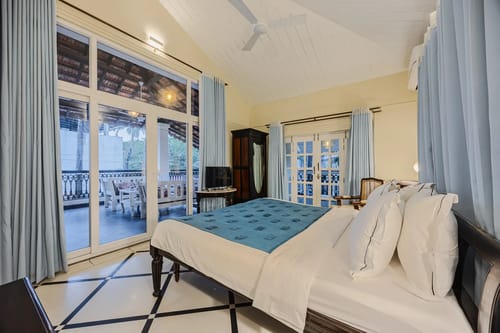 Casa Boa Vida | Luxe 4-BHK Villa Near Candolim Beach With Private Pool, Terrace & Bar – 4 bedroom villa in North Goa, Goa