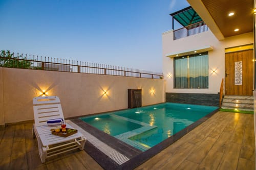 Parvam Retreat | Charming Pet-friendly 2-BHK Villa With Private Pool, Garden, Terrace & Aravali Hill Views – 2 bedroom villa in Udaipur, Rajasthan