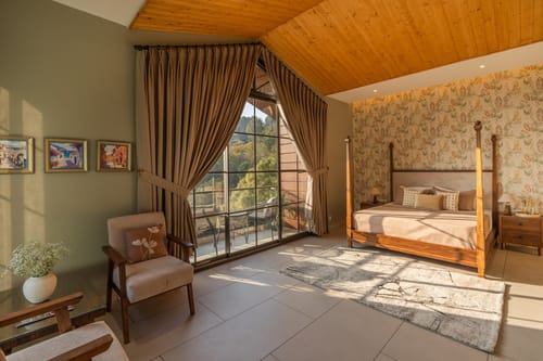 The Kasa w/ Infinity Pool & Home Theatre – 5 bedroom villa in Kasauli, Himachal Pradesh