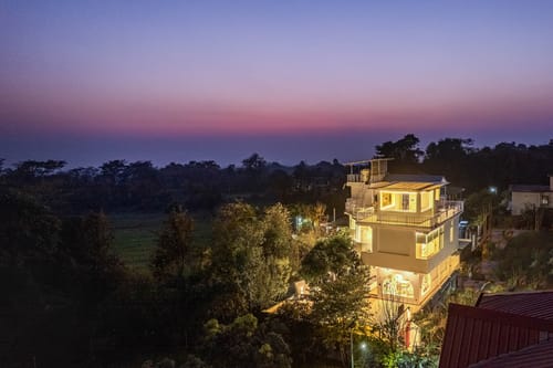Tirtham Ivory Home W/ Jacuzzi – 4 bedroom villa in Dharamshala, Himachal Pradesh