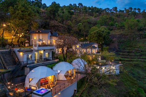 ILIKA W Heated Infinity Pool and Jacuzzi – 8 bedroom villa in Kasauli, Himachal Pradesh