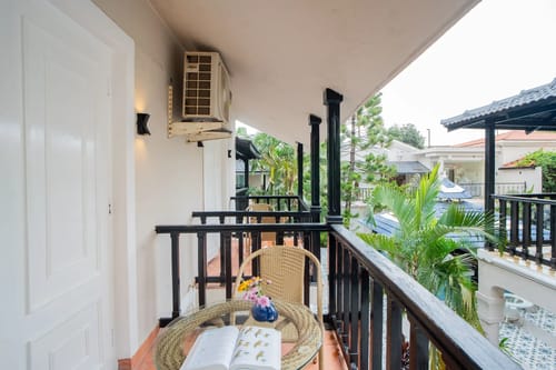 Emperor Ozran | 2-BHK Retreat With Balconies, Restaurant & Bar – 2 bedroom villa in North Goa, Goa