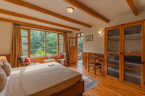 Mantra @ Himalayan Retreat – 6 bedroom villa in Manali, Himachal Pradesh