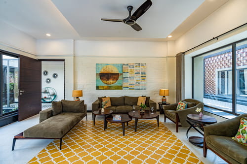 The Brick house w/ Outdoor Pool – 4 bedroom villa in Delhi-ncr, Delhi