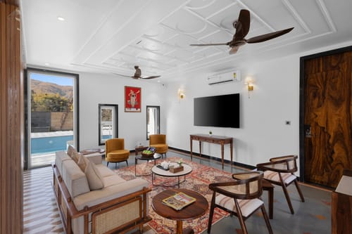 Godan Terra Estate | 10-BHK Riverside Retreat with Pool, Garden, Elevated Gazebo in Nature & Mountain Views – 10 bedroom villa in Udaipur, Rajasthan