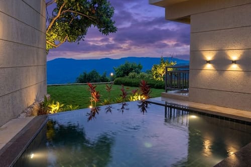 Emperior Suite w/ Private pool & Jacuzzi @ Vee Resort – 1 bedroom villa in Mahabaleshwar, Maharashtra