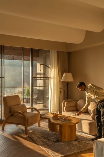 The Kasa w/ Infinity Pool & Home Theatre – 5 bedroom villa in Kasauli, Himachal Pradesh