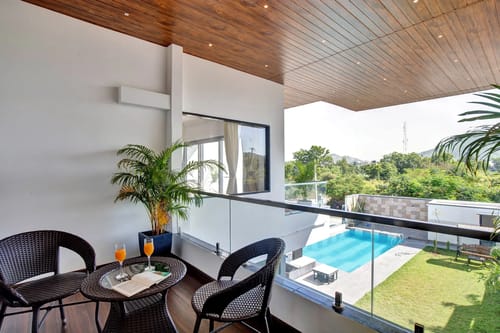 Horizon | 5-BHK Pet-friendly Retreat With Private Pool, Bar & Garden – 5 bedroom villa in Udaipur, Rajasthan
