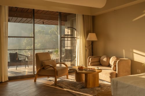 The Kasa w/ Infinity Pool & Home Theatre – 5 bedroom villa in Kasauli, Himachal Pradesh