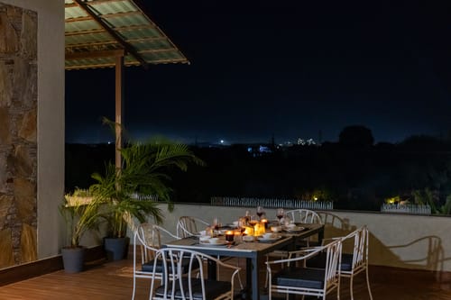 Raas Stays | 4-BHK Retreat With Private Pool, Gardens, Lounge Cum Bar & Scenic Aravali Views – 4 bedroom villa in Udaipur, Rajasthan