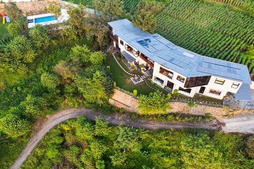 Nivriti W/ Heated Outdoor Pool – 4 bedroom villa in Kasauli, Himachal Pradesh
