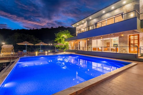La Belleza – 6 bedroom villa in Lonavala, Maharashtra