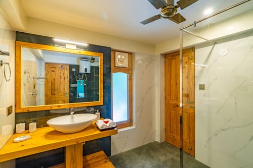 Amritalaya - Raison – 6 bedroom villa in Manali, Himachal Pradesh
