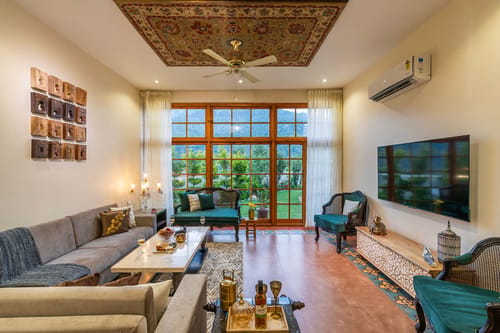 The Oakridge W/ Jacuzzi – 4 bedroom villa in Chamba, Himachal Pradesh