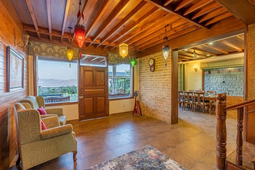 Floradale w/ Jacuzzi & Wood-Fire Pizza – 5 bedroom villa in Kasauli, Himachal Pradesh