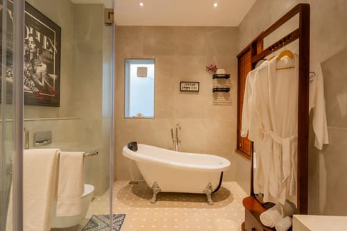 YashGeet Villa | 4-BHK | Pvt Pool | Terrace | Garden | Jacuzzi – 4 bedroom villa in North Goa, Goa
