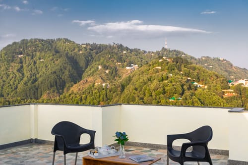 Snowdrop Glamps | Pet-Friendly Dome Cottage with a Common Terrace & 270° Mountain Views | Near Mall Road, Popular Cafés & Landmarks – 1 bedroom villa in Mussoorie, Uttarakhand