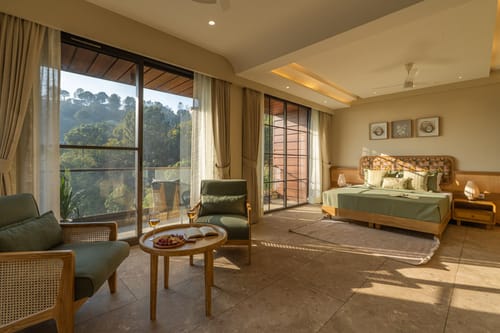 The Kasa w/ Infinity Pool & Home Theatre – 5 bedroom villa in Kasauli, Himachal Pradesh
