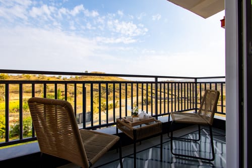 Godan Terra Estate | 10-BHK Riverside Retreat with Pool, Garden, Elevated Gazebo in Nature & Mountain Views – 10 bedroom villa in Udaipur, Rajasthan