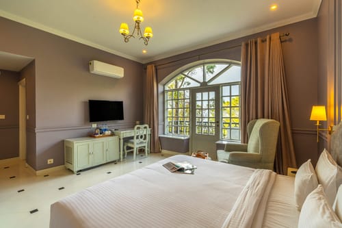 The Mansion - 8BHK – 8 bedroom villa in Kasauli, Himachal Pradesh