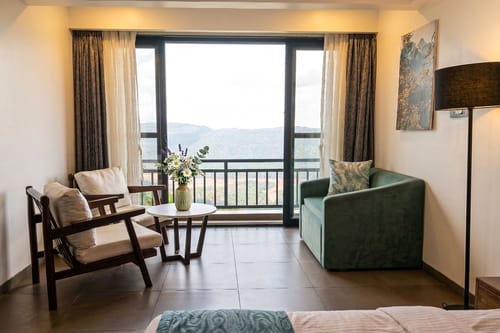 Emperior Suite w/ Valley View & Jacuzzi @ Vee Resort – 2 bedroom villa in Mahabaleshwar, Maharashtra