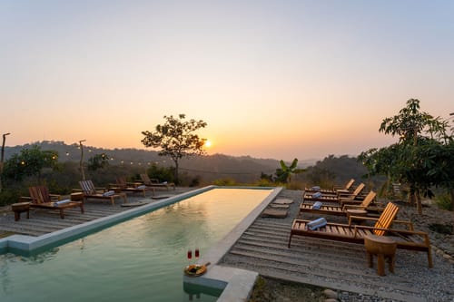 Sheesham @ Artisanal Heights w/ Jacuzzi and Infinity Pool – 1 bedroom villa in Una, Himachal Pradesh