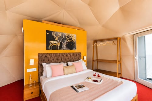Snowdrop Glamps | Pet-Friendly Dome Cottage with a Common Terrace & 270° Mountain Views | Near Mall Road, Popular Cafés & Landmarks – 1 bedroom villa in Mussoorie, Uttarakhand