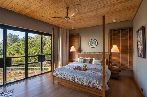 Nivriti W/ Heated Outdoor Pool – 4 bedroom villa in Kasauli, Himachal Pradesh