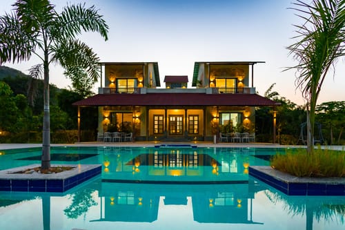 Raas Stays | 4-BHK Retreat With Private Pool, Gardens, Lounge Cum Bar & Scenic Aravali Views – 4 bedroom villa in Udaipur, Rajasthan