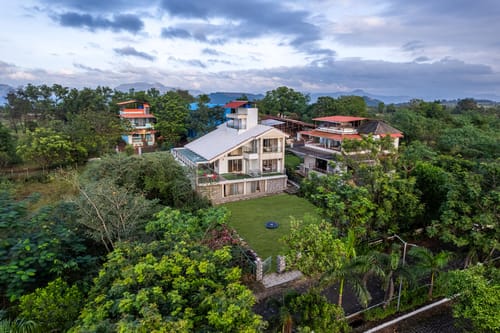 GauRi Villa | 3-BHK Villa With Private Pool, Lounge, Garden & Bathtub With 360 Panoramic Hill Views Near Waterfalls – 3 bedroom villa in Igatpuri, Maharashtra