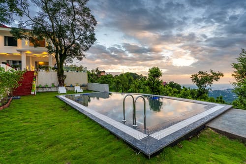 Tranquil @ Cedar Haven - Nahan W/Outdoor Infinity Pool – 3 bedroom villa in Kasauli, Himachal Pradesh