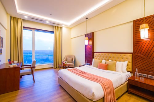 Eternal Oasis Aravali View Suite | Serene 1-Room Retreat With Restaurant, Balcony & Banquet Hall – 1 bedroom villa in Delhi-ncr, Haryana