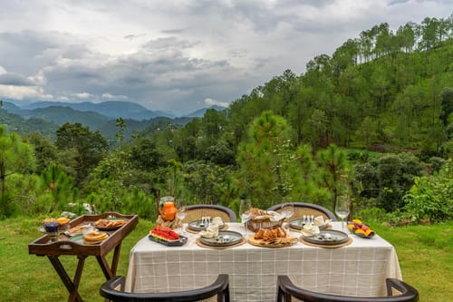 Dusk @ Leopard's Creek – 2 bedroom villa in Kasauli, Himachal Pradesh