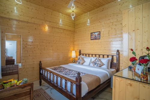 The Urban Escape Nirvana | 1 Premium Room With Hill Views – 1 bedroom villa in Bhimtal, Uttarakhand