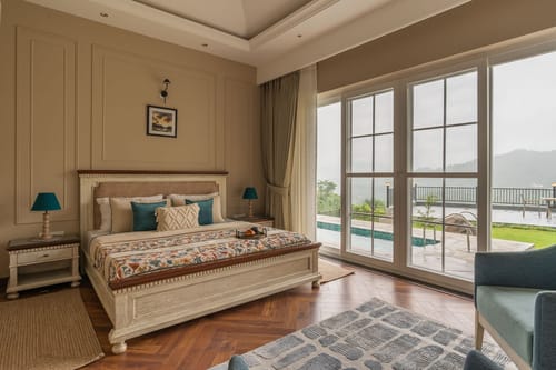 Amaya W/ Heated Outdoor Pool – 3 bedroom villa in Kasauli, Himachal Pradesh