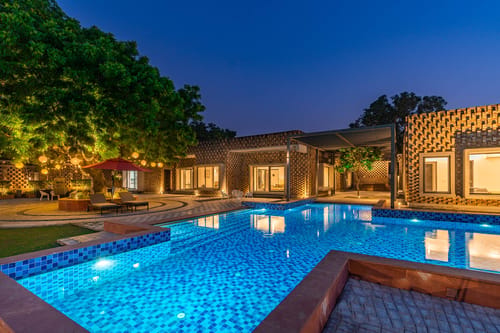 The Brick house w/ Outdoor Pool – 4 bedroom villa in Delhi-ncr, Delhi