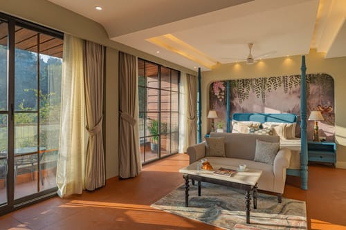 The Kasa w/ Infinity Pool & Home Theatre – 5 bedroom villa in Kasauli, Himachal Pradesh