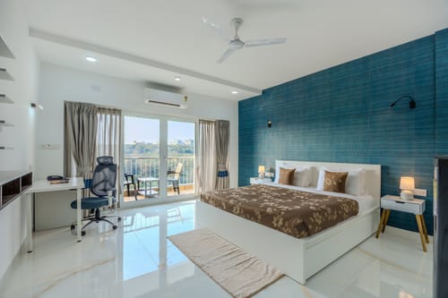 Midpoint UMA Suite | Pet-friendly 1-Room with Shared Outdoor Pool, Living Area & Entertainment Lounge | Lift Access – 1 bedroom villa in South Goa, Goa