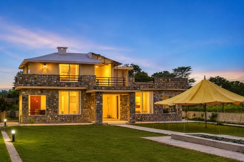Dhela Jungle Retreat Pebble | Pet- Friendly Suite in a Mini Resort with Shared Pool Near Jhirna Safari Zone  – 1 bedroom villa in Ramnagar, Uttarakhand