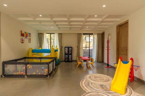 The Kasa w/ Infinity Pool & Home Theatre – 5 bedroom villa in Kasauli, Himachal Pradesh