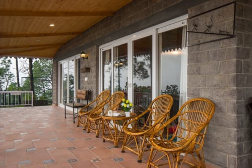 Fleur De Lis | 3-BHK + Attic | Garden | Scenic views – 3 bedroom villa in Kasauli, Himachal Pradesh