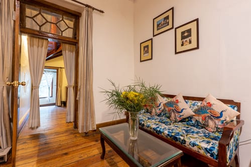The Hive Cottage | Serene 9-Rooms Hillside Resort With Suites, Restaurant, & Outdoor Seating | Ample Parking – 9 bedroom villa in Nainital, Uttarakhand