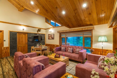 Amritalaya - Raison – 6 bedroom villa in Manali, Himachal Pradesh