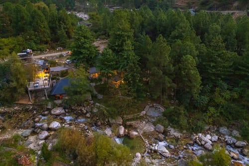 Mellow @ Breezy Banks – 2 bedroom villa in Tirthan Valley, Himachal Pradesh