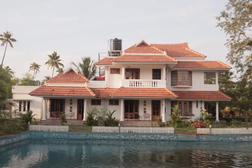 Palliath House | 1 Pond-facing Room with Shared Lawn, Patio and Ponds | Proximity to the Beach, Ocean, and Estuary – 1 bedroom villa in Alappuzha, Kerala