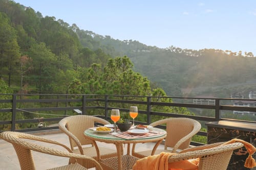 Kosh Villa Glenhaven | 3- BHK Villa with Private Balconies & Panoramic 360 Mountain Views – 3 bedroom villa in Kasauli, Himachal Pradesh